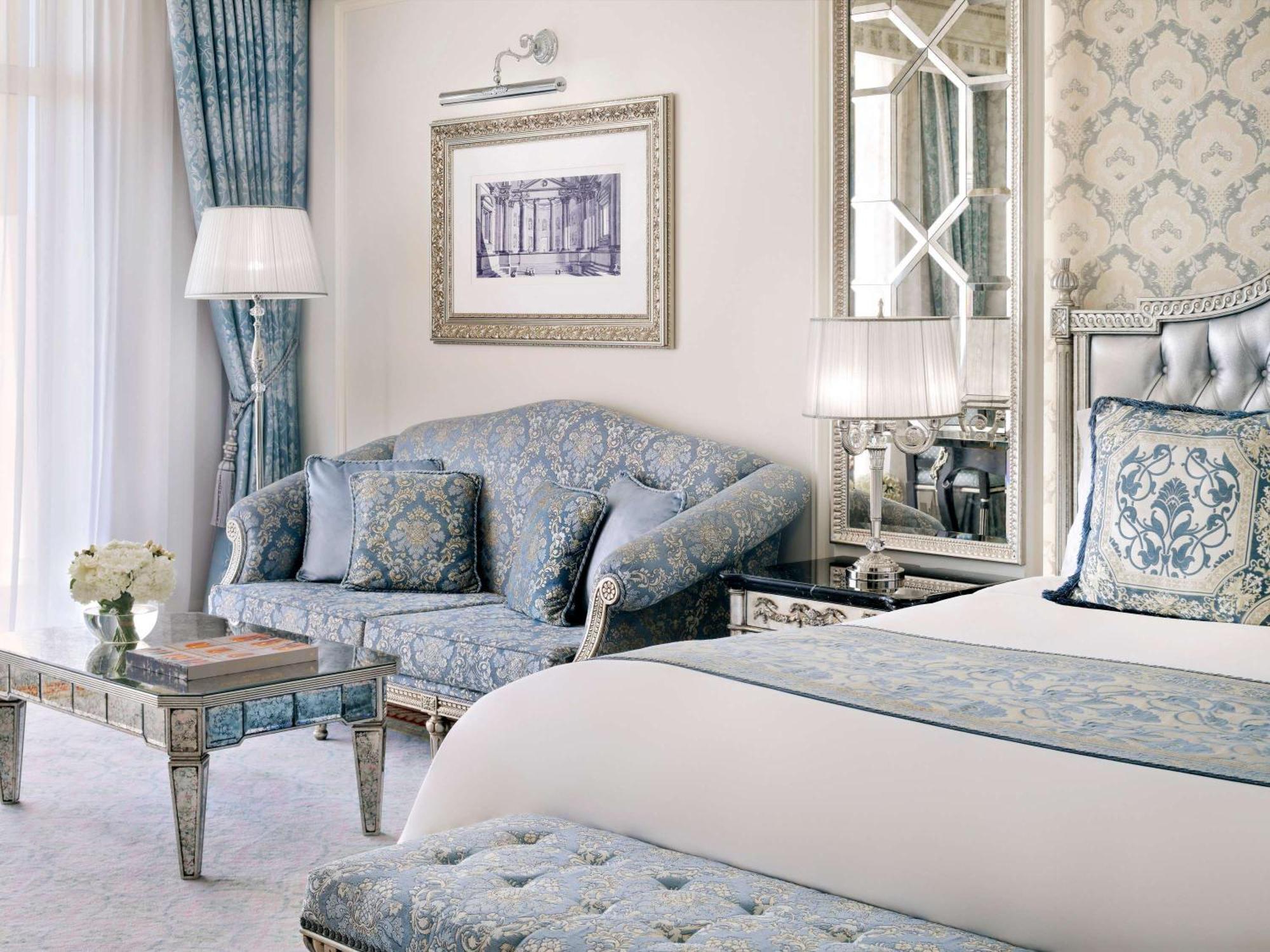 Hotel Raffles The Palm Dubai Esterno foto A bedroom at the Four Seasons Hotel