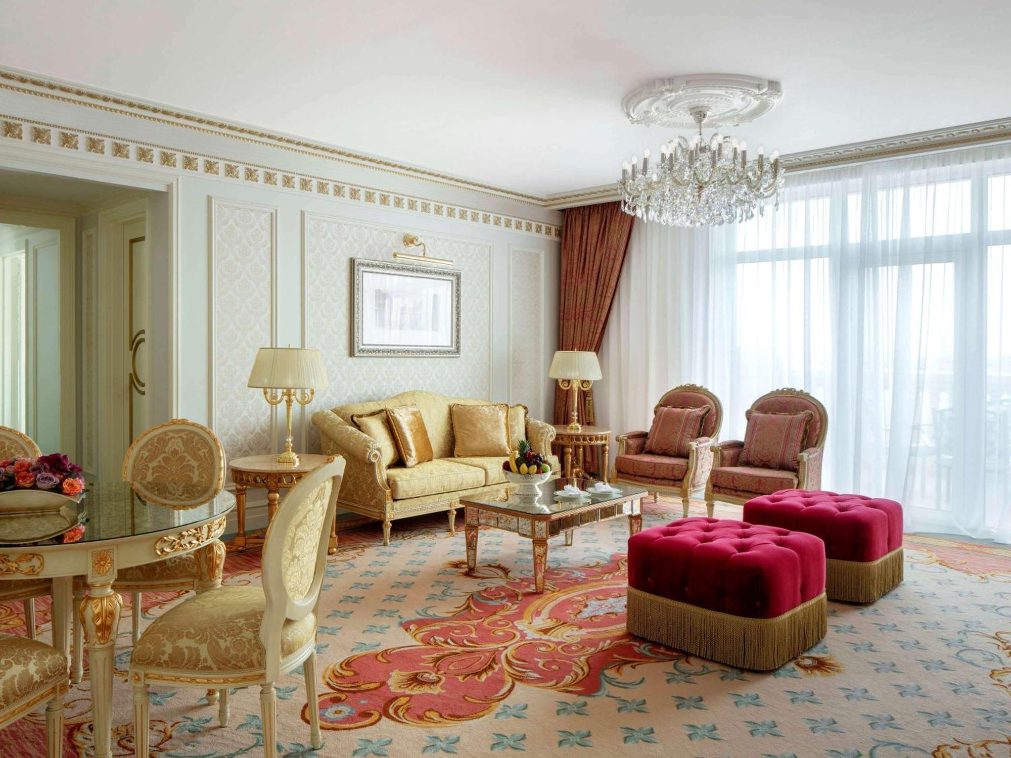Hotel Raffles The Palm Dubai Esterno foto A suite at the Four Seasons Hotel